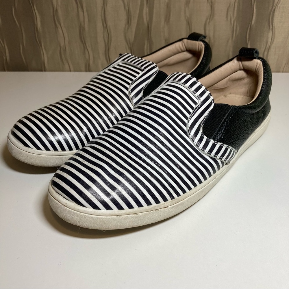 Monkey Feet Women's 8-8.5/39 Striped Slip On Sneakers Black White Leather